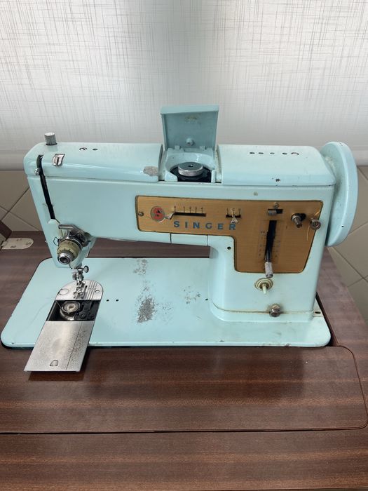 Maquina de costura singer azul