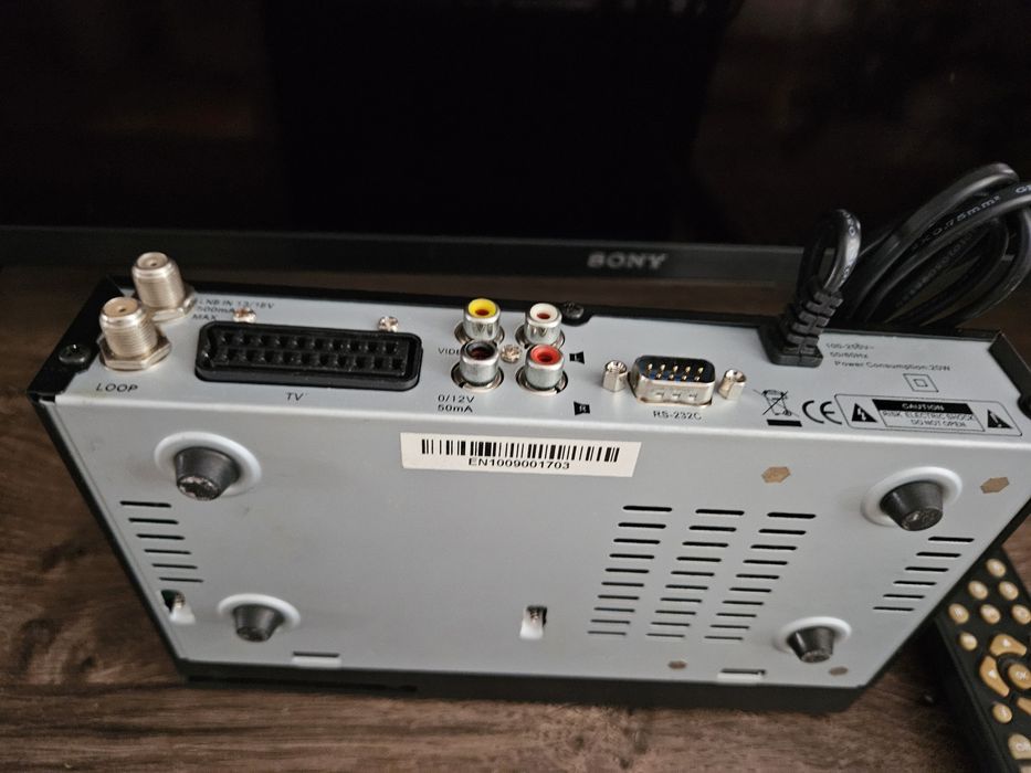 Супутниковий ресивер Evrosky ES-4050