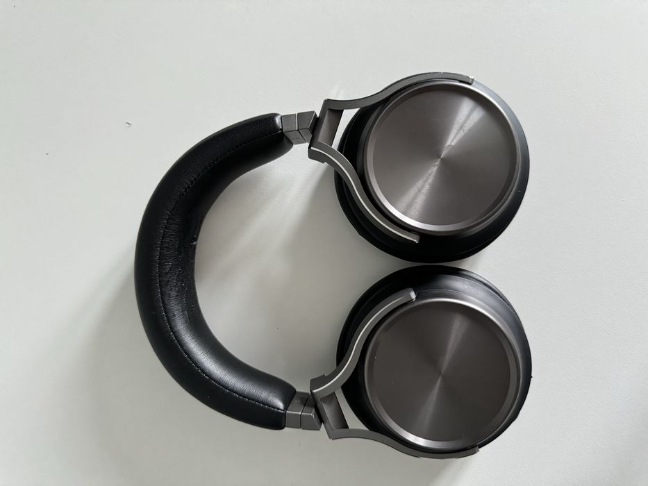 Fones Corsair Virtuoso RGB Wireless (sem fios)