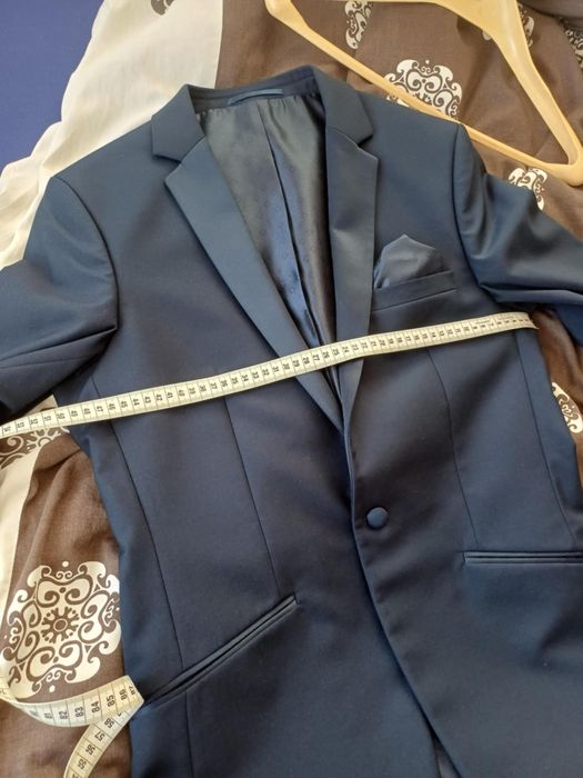 Garnitur męski granatowy