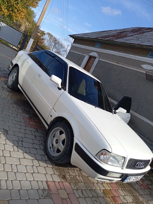 Продам Авуді 80В4 хороша машина надійна