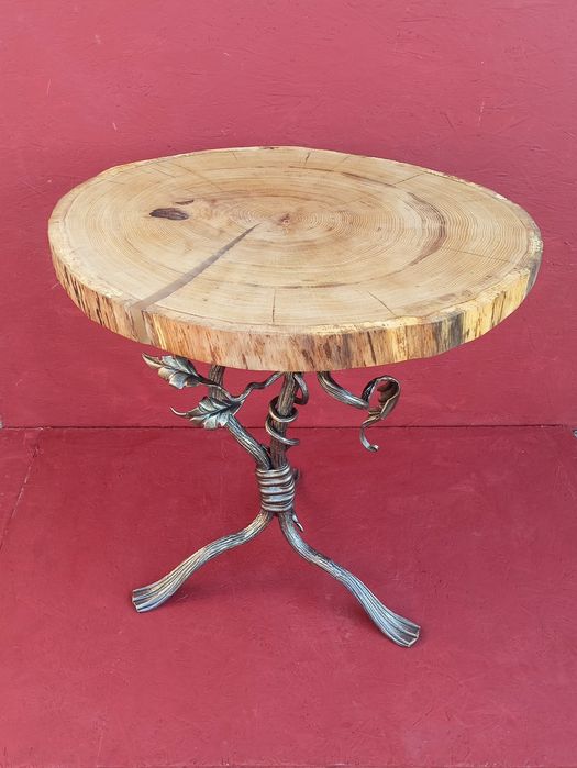 Столик кофейный для кухни, гостиной из среза дерева