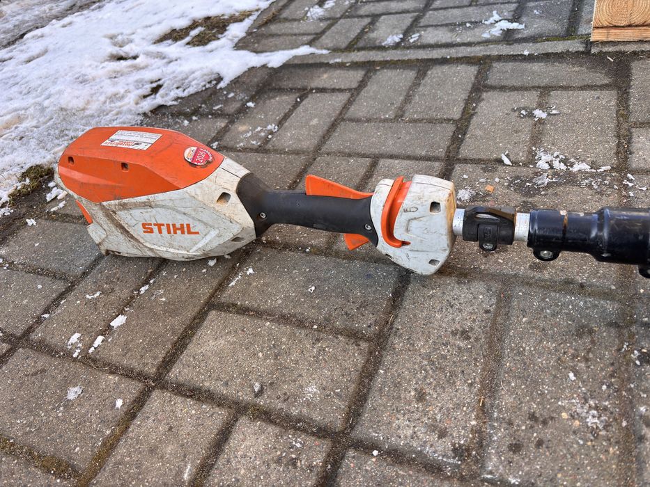 Nożyce do żywopłotu na wysięgniku stihl HLA 86 akumulatorowe