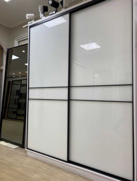 Шкафы купе. Большой выбор декора