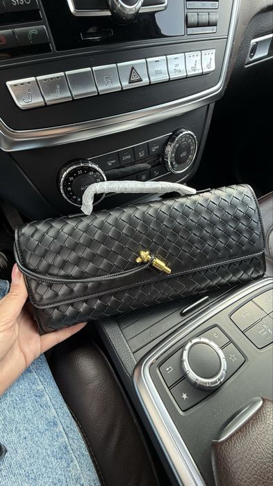 Продам Сумка-клатч