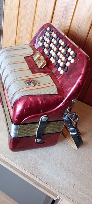 Akordeon guzikowy Hohner Accordina - De  Luxe  96- b. 2- chór