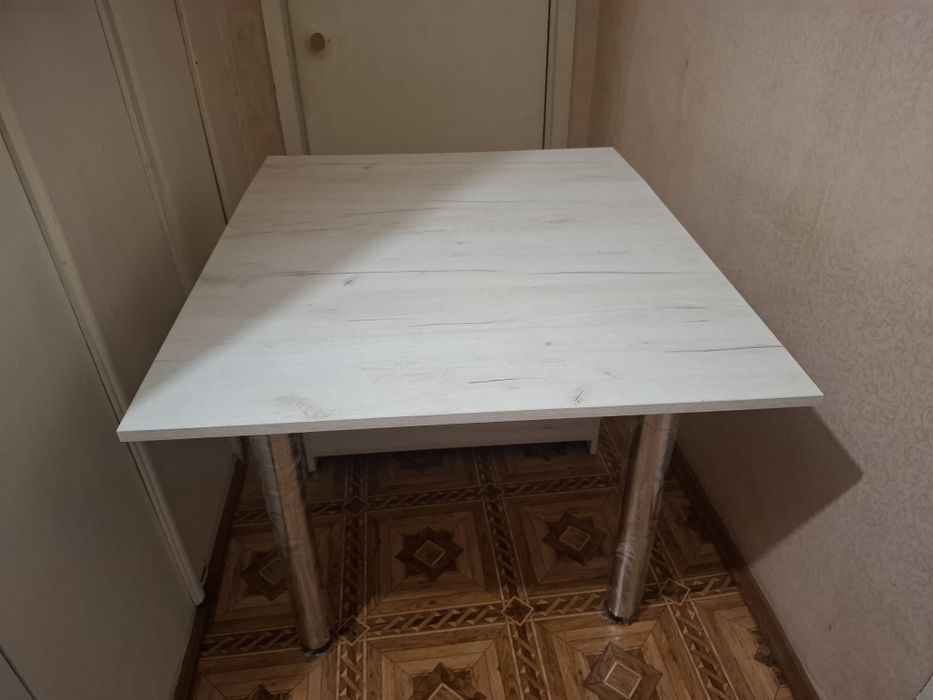 Продам Стіл-розкладний