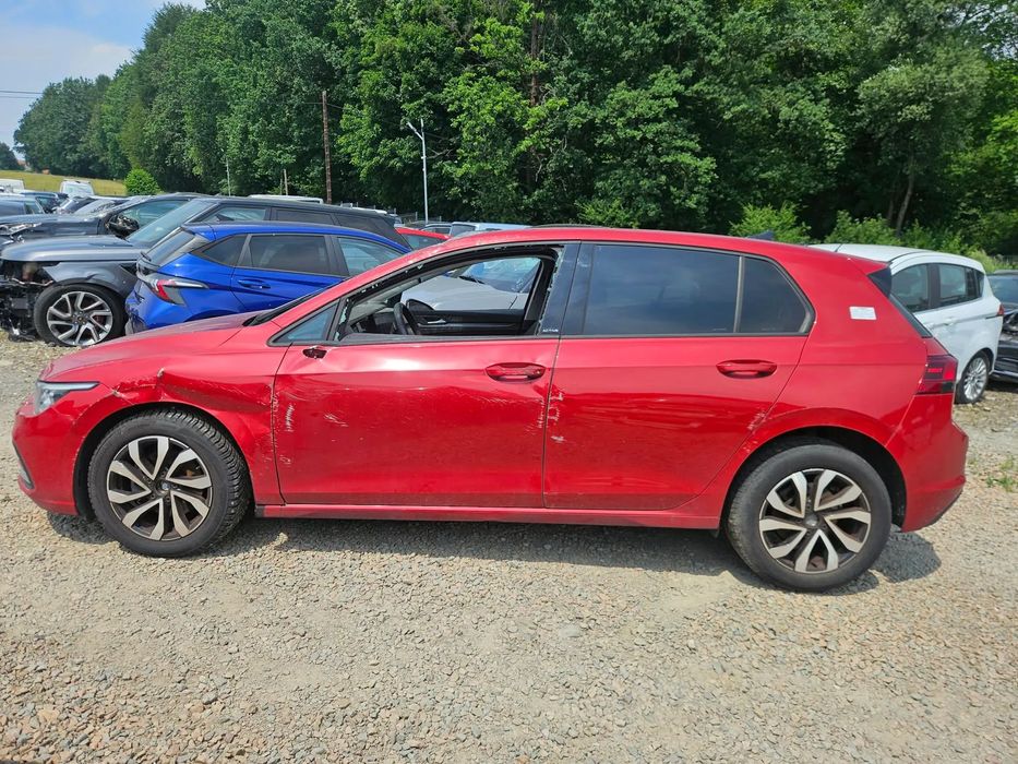 Volkswagen Golf 1.0 benzyna  eTSI  2022 rok  automat DSG  Francja