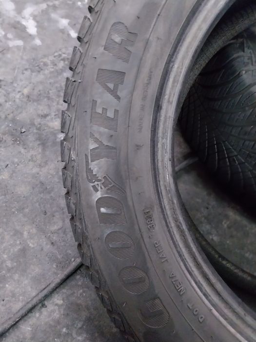 235.55.17 Wielosezon Goodyear super stan montaż