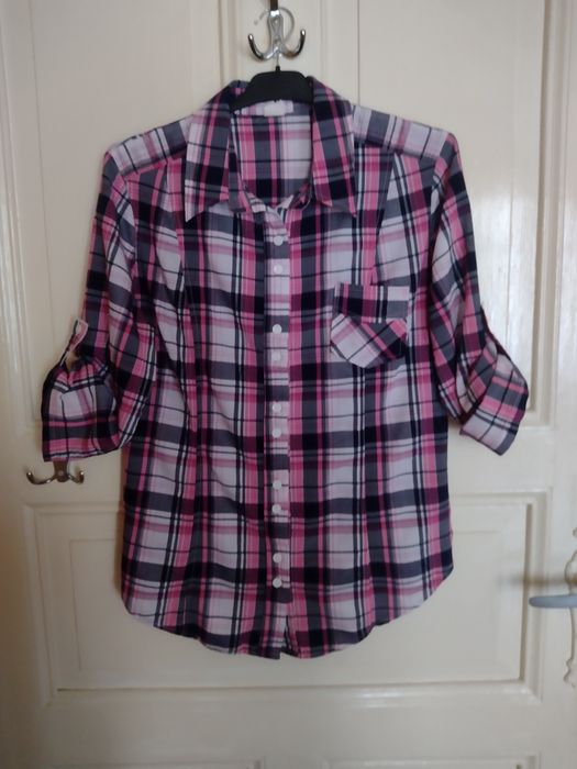 Koszula w kratę różowo-czarno-biała