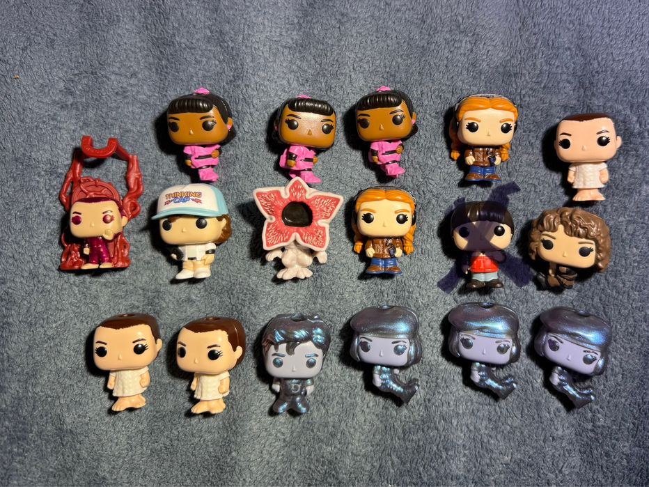 Kinder Joy Stranger Things Дивні Дива Колекційні фігурки