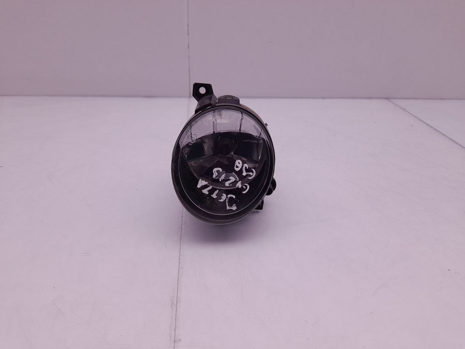 Farol nevoeiro frente esquerdo VOLKSWAGEN Jetta III (1K2)