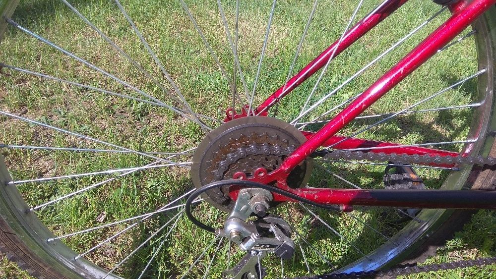 Rower miejski wiśniowy