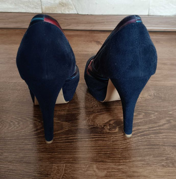 Granatowe czółenka peep toe Big Star 38