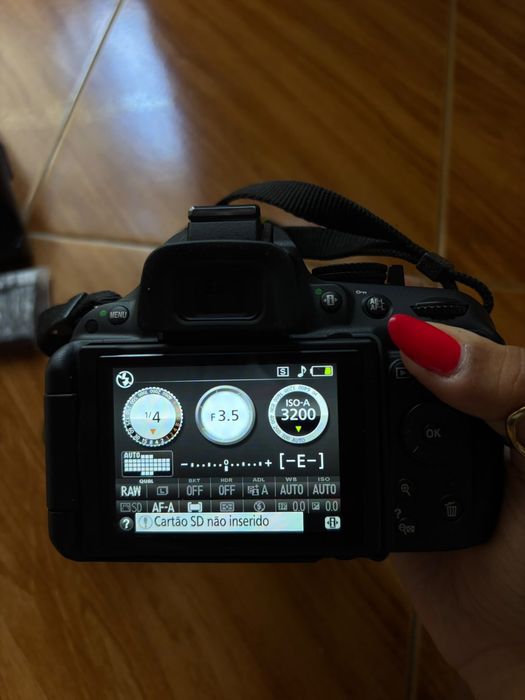 Nikon D5200 + 18-105mm| 7000 disparos |