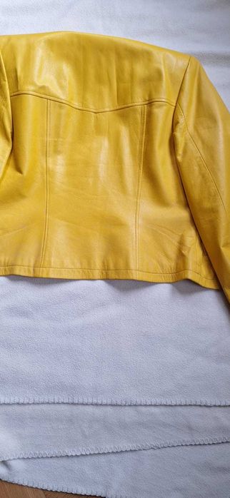 Kurteczka-marynarka skórzana