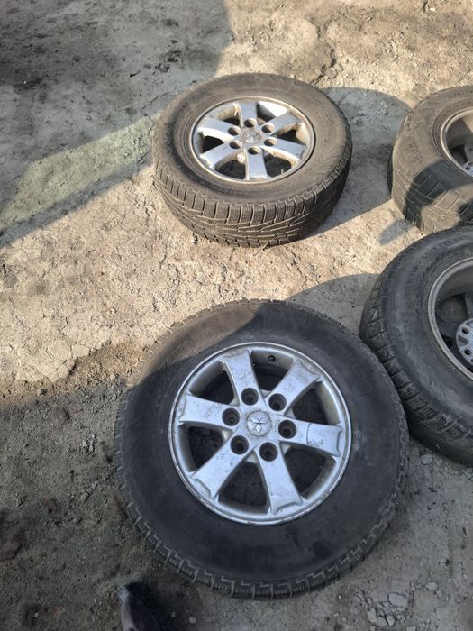 Диски Мітсубісі Паджеро 16 радіус