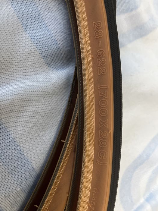 pneus bicicleta antiga, pasteleira, single speed, cidade.