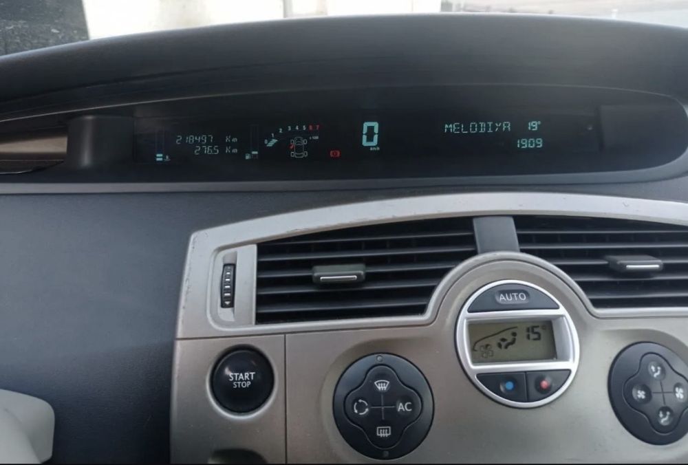 Renault Scenic 2005 год