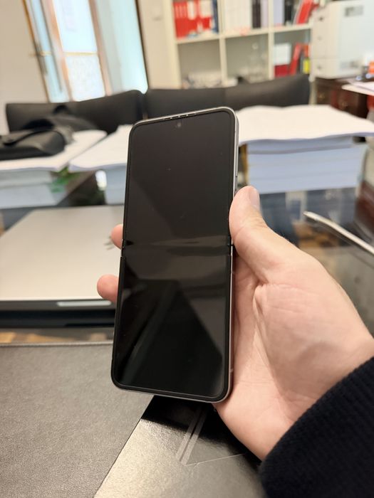 Samsung Z Flip 6 | 256GB