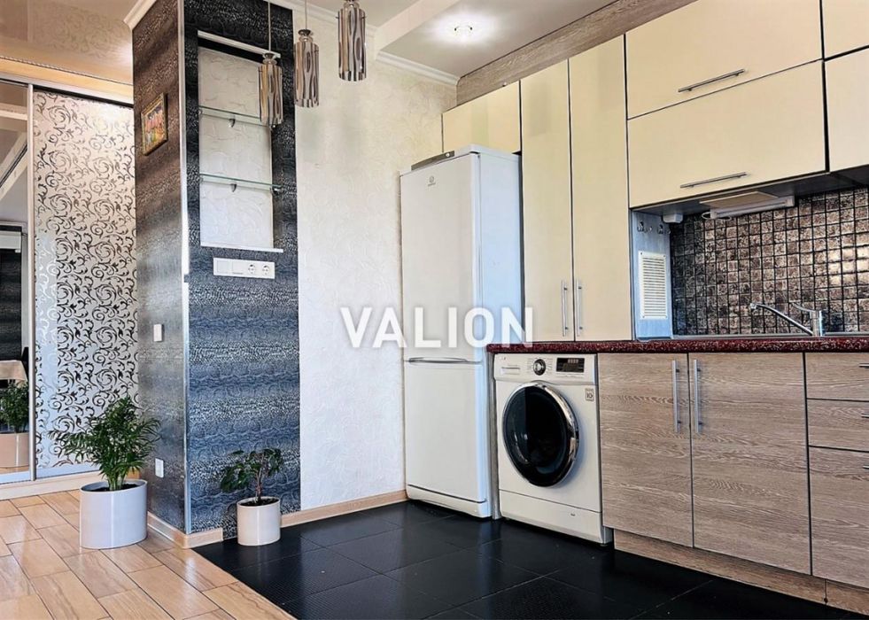 Продам двокімнатну квартиру, пр-т Миру, б. 21, м. Чернігів. Центр.