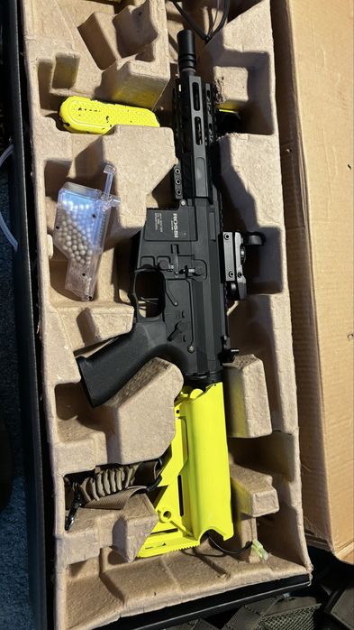 Arma de airsoft rossi sentinel omega