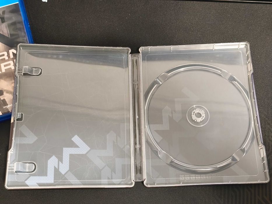 Call of Duty Modern Warfare PS4 (+ Opcional Figura e/ou Steelbook)