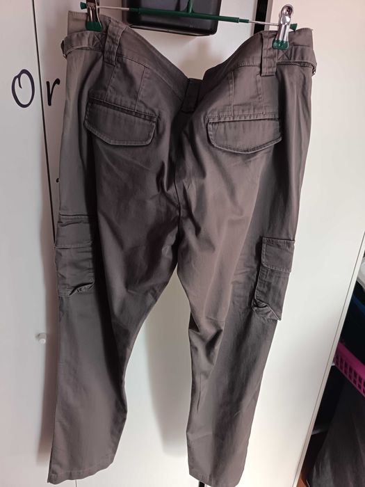 Calças cargo como novas