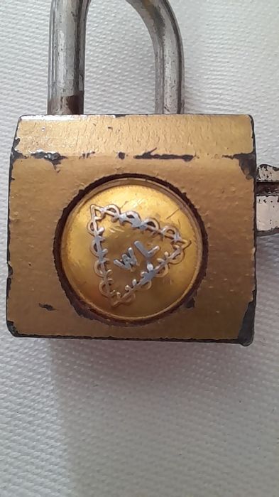 Cadeado vintage WL 2x2 cm -  Bom estado
