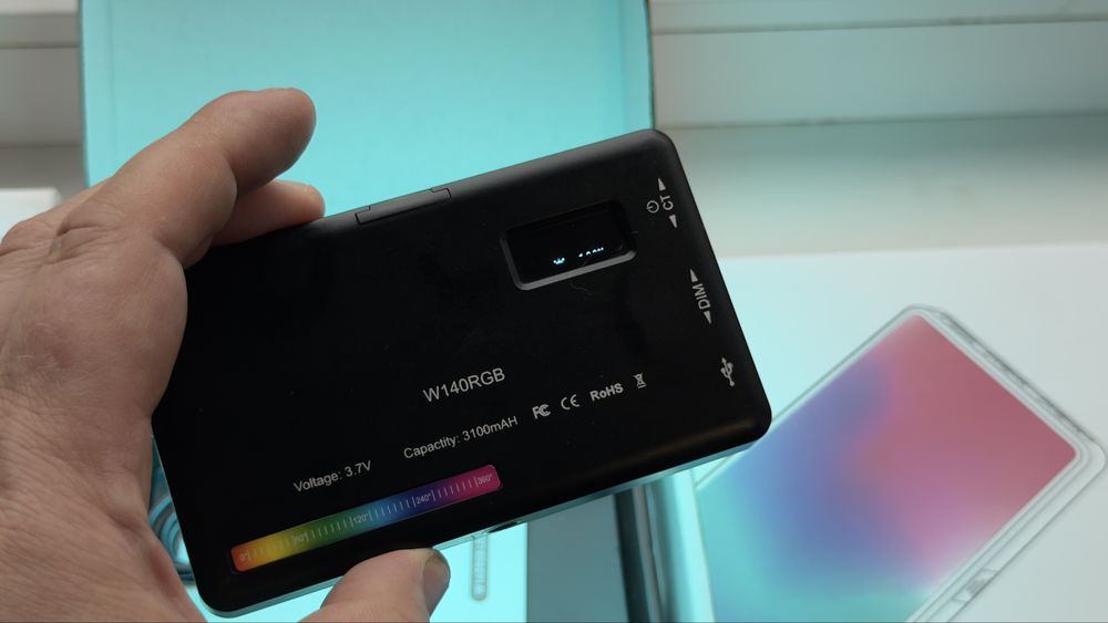 W 140 RGB Фото / відео світло , студійне світло