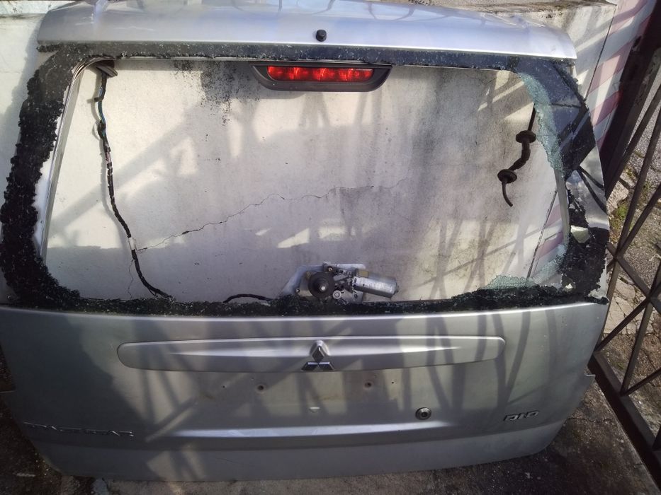 Porta da mala Mitsubishi space star