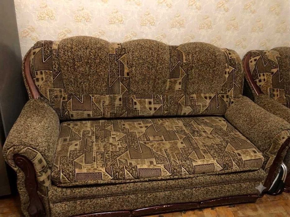 Продам Диван и два кресла