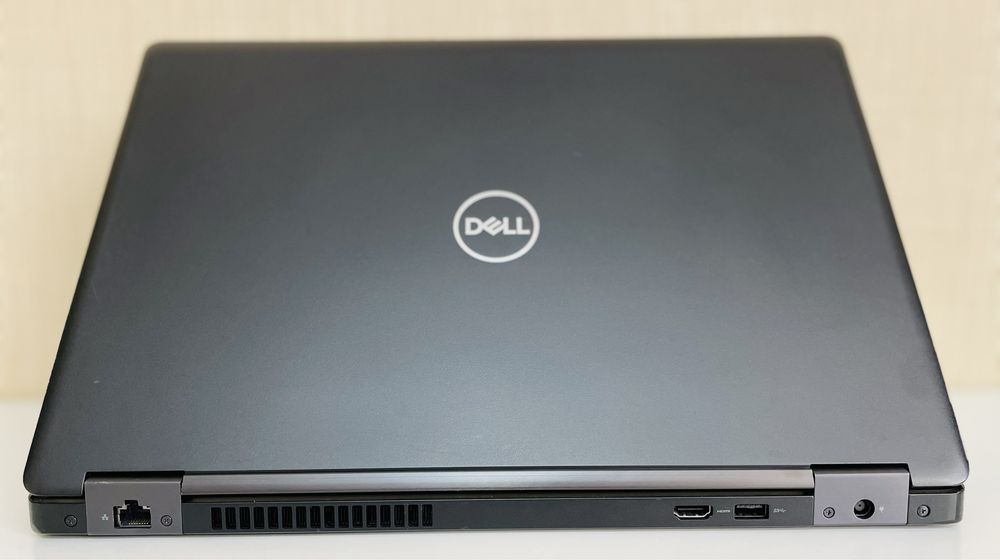 Ноутбук Dell 5590 • FHD IPS • i5-8350U • DDR4 16ГБ • SSD 256ГБ