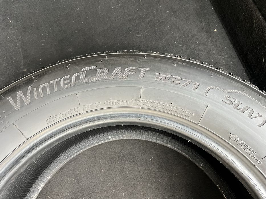KUMHO 225 65 r17 WinterCraft WS71  99% залишок протектора ЗИМА 2шт
