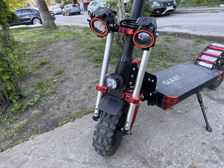 Електросамокат GIANT Outlander M11 Pro 1600W 26Ah 52V
