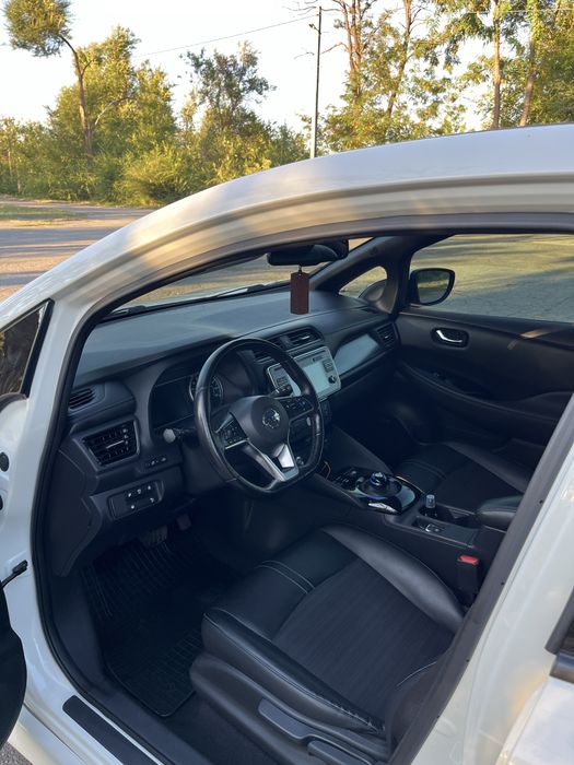 Продам авто Nisan leaf 2019 року