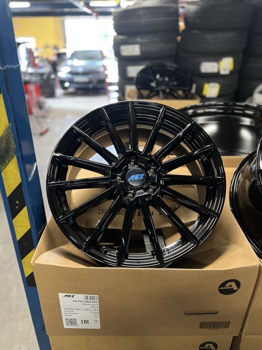 *Komplet alufelg 5x114.3 19”