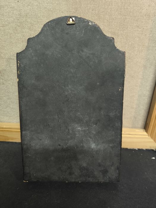 Oratório Portátil em Madeira com Imagen
Vende-se um belo Oratório Tríp