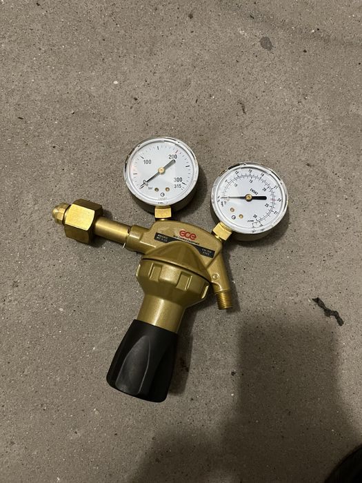 Reduktor butlowy do 300 bar