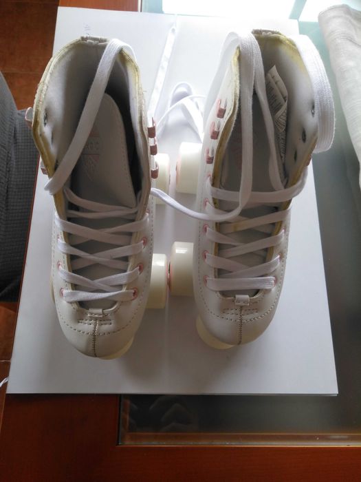 Patins de rodas de estilo artístico