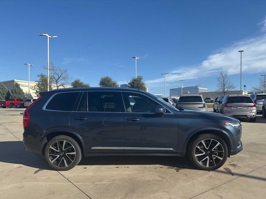 Volvo XC90 B6 Plus Bright Theme 7-Passenger      2023