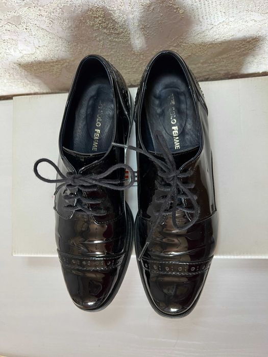 Лаковані туфлі дербі Solo Femme