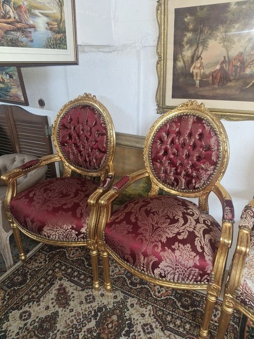 Canapés/Cadeirões ( Variadíssimos)