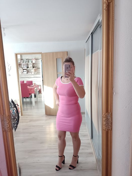 Nowa sukienka Barbie, rozm L