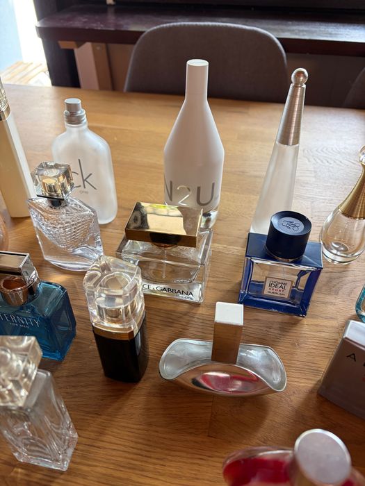 Buteleczki puste po perfumach