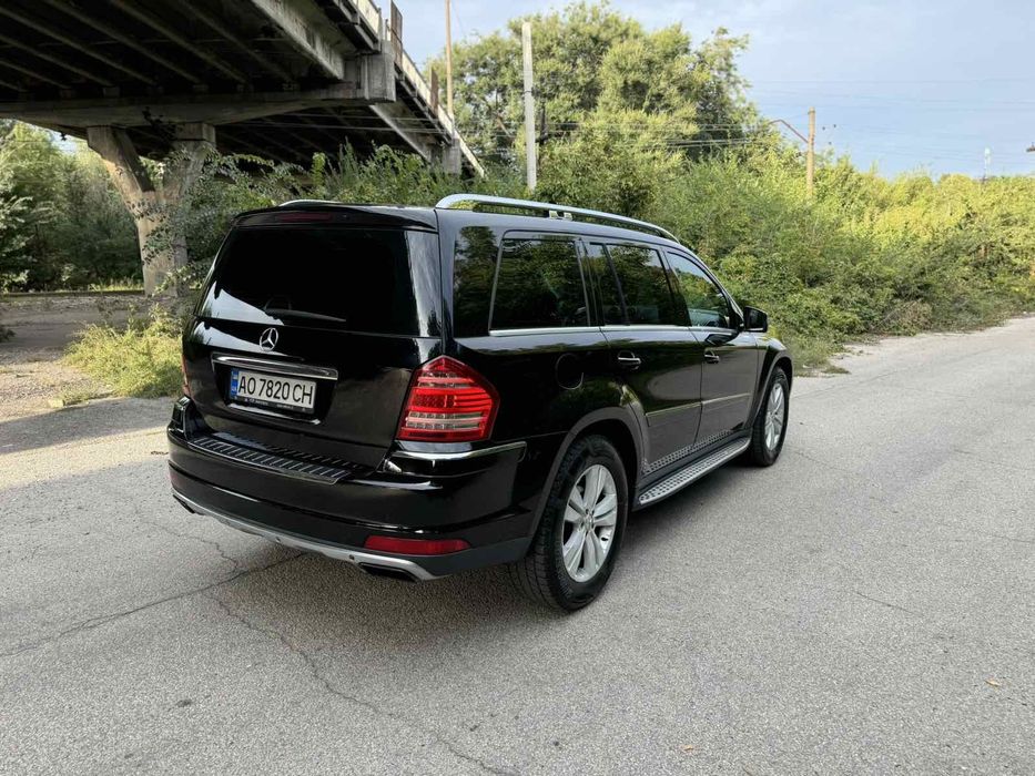 Продам Мерседес GL 350 2011 год полный привод