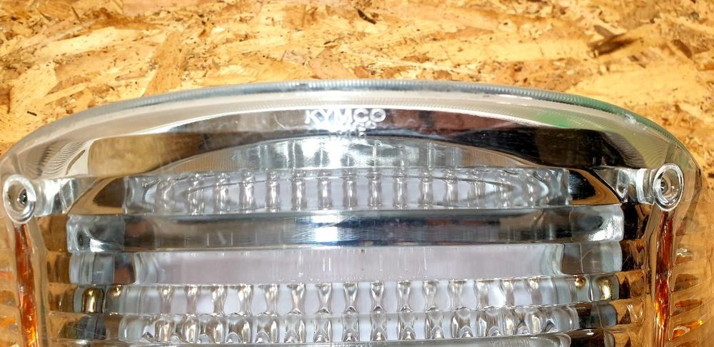 Фонарь задний Kymco Xciting 500
