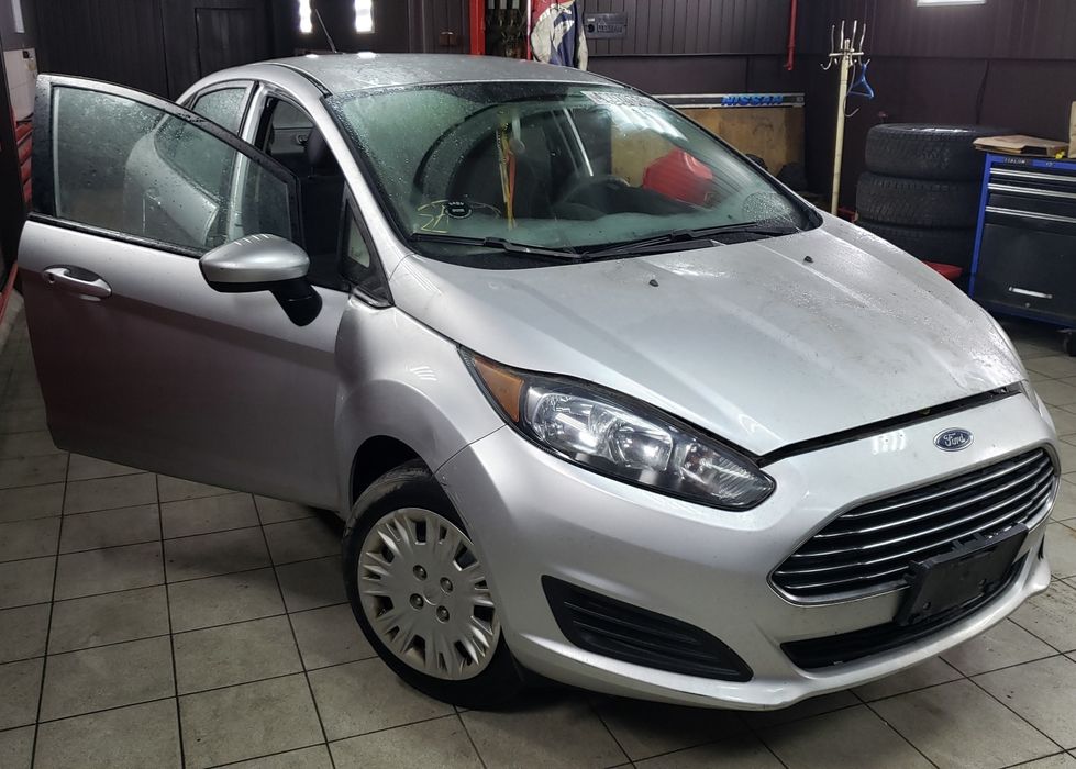 Ford Fiesta mk7 USA 2014- Розборка Амортизатор Запчастини США Разборка