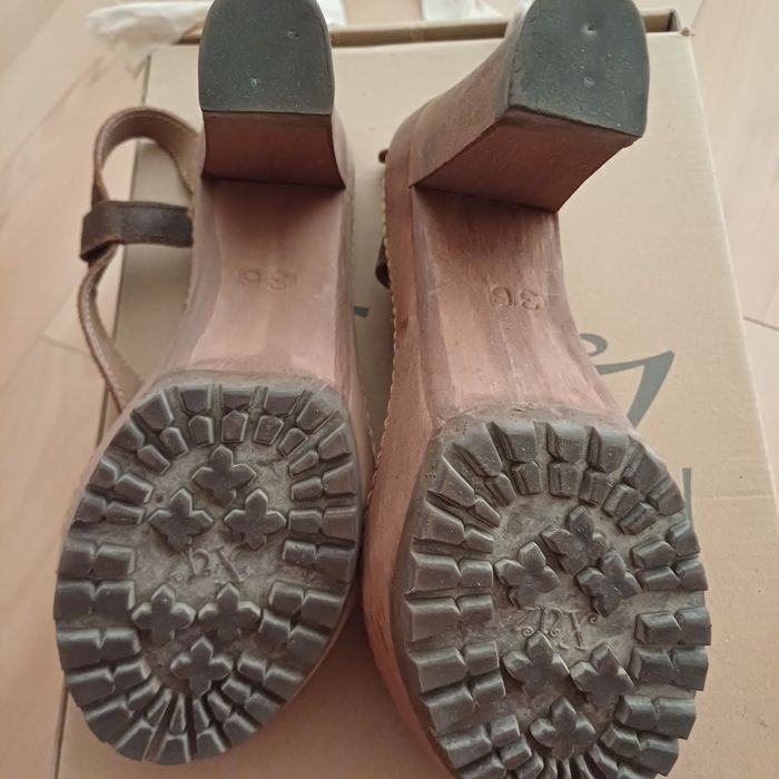 Sandalias XUZ castanhas