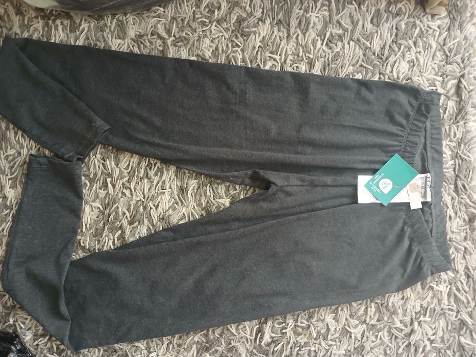 Nowe legginsy szare